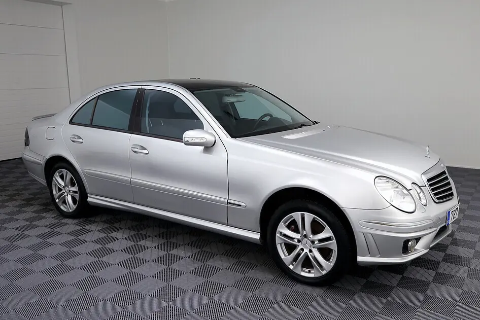 Mercedes-Benz E 220, 2.1, 149 kW, diesel, automatic, rear-wheel drive