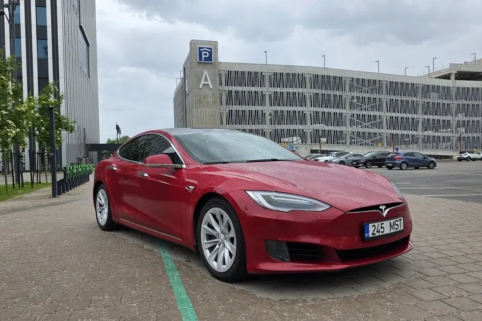 Tesla Model S, 386 kW, elekter, automaat, nelikvedu