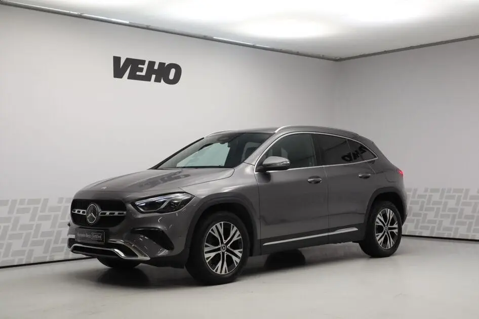 Mercedes-Benz GLA 180, 1.3, 100 kW, petrol, automatic, front-wheel drive