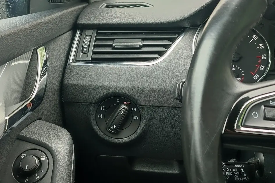 Škoda Octavia, 1.6, 77 kW, diisel, automaat, esivedu