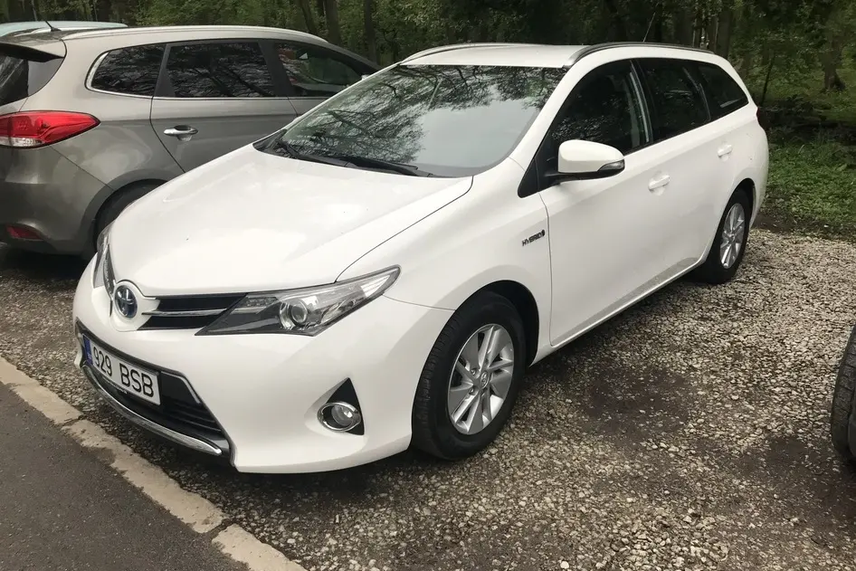 Toyota Auris, 1.8, 73 kW, hübriid, automaat, esivedu