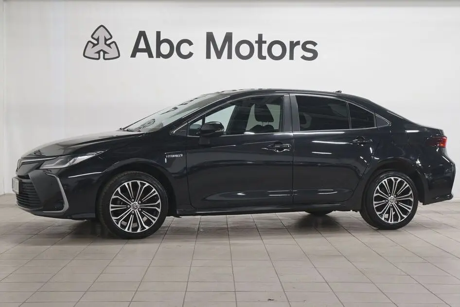Toyota Corolla, 1.8, 72 kW, hybrid, automatic, front-wheel drive