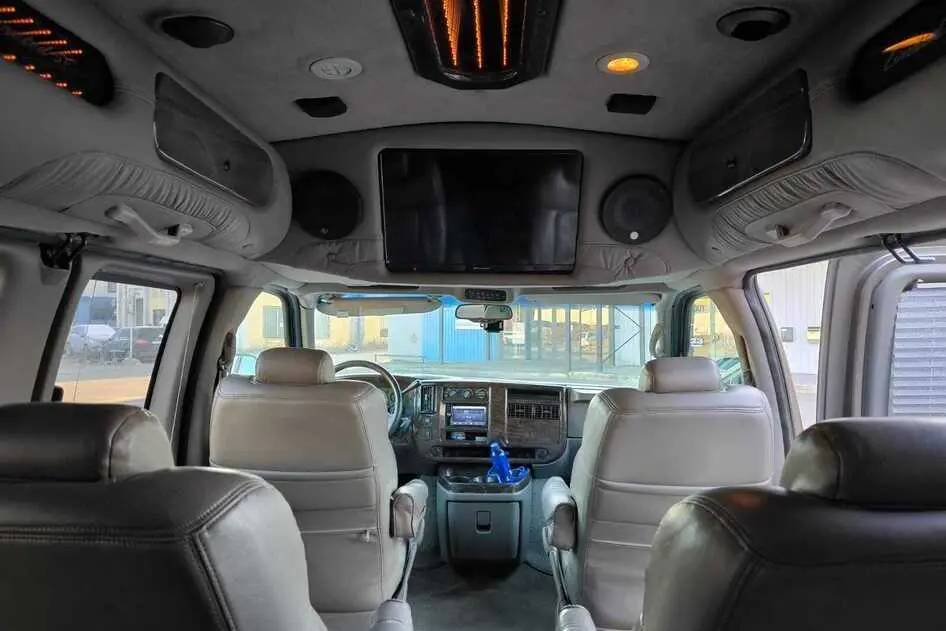 Chevrolet Express, 5.3, 213 kW, petrol, automatic, four-wheel drive
