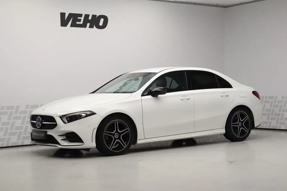 Mercedes-Benz A 180, 1.3, 100 kW, бензин, автомат, передний привод