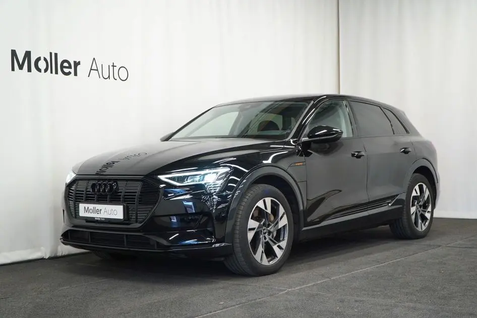 Audi e-tron, 300 kW, электричество, автомат, полный привод