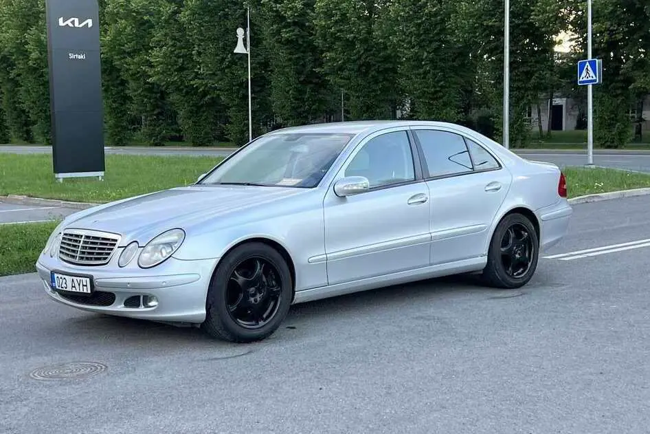 Mercedes-Benz E 200, 1.8, 120 kW, бензин, автомат, задний привод