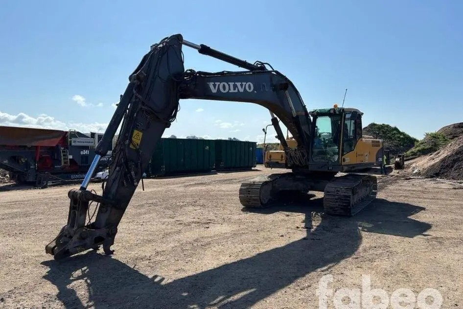 Volvo EC290CL, 143 kW, дизель