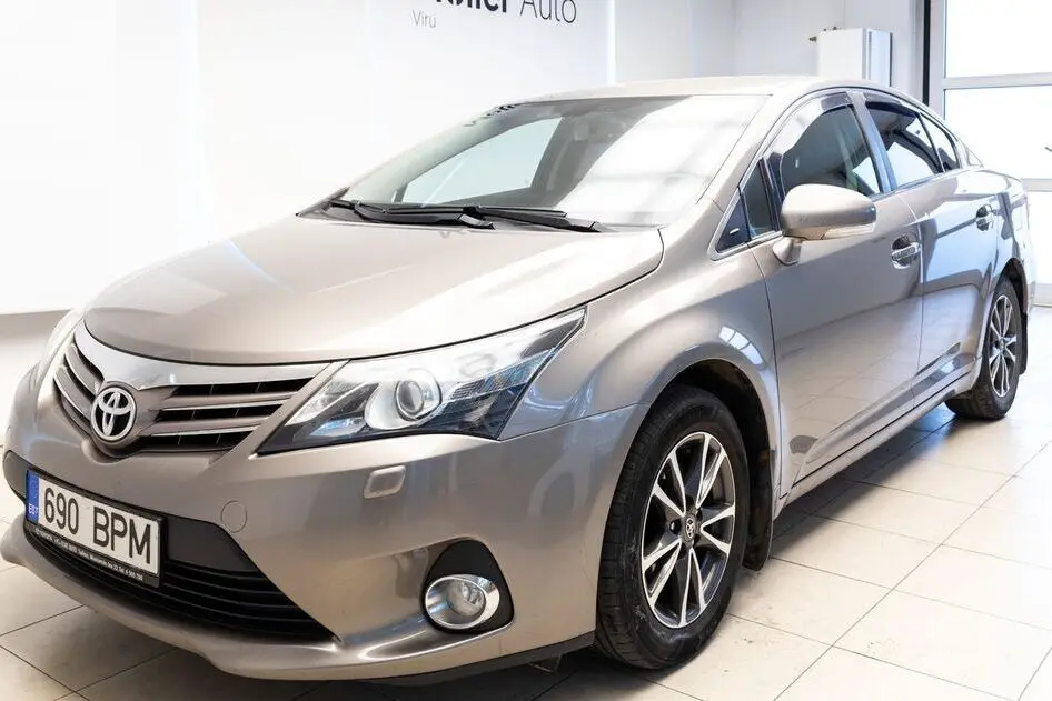 Toyota Avensis, 1.8, 106 kW, бензин, механическая