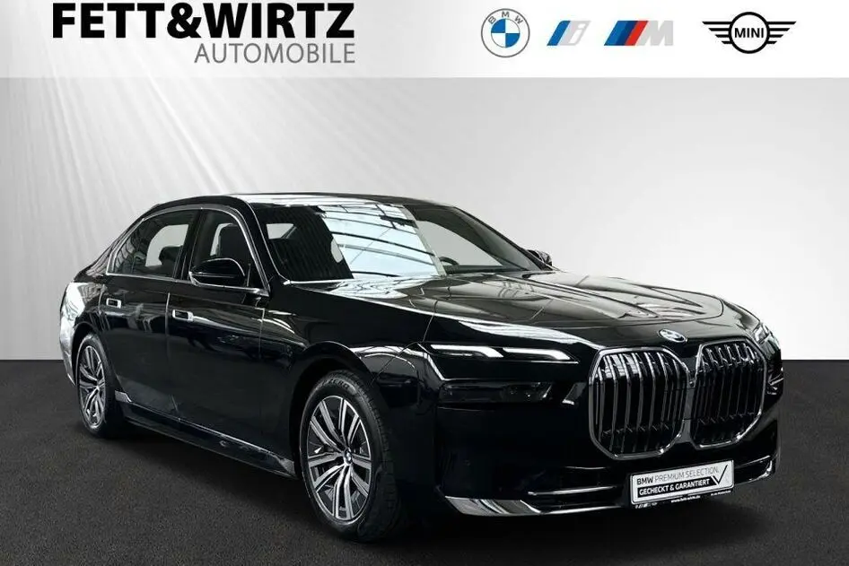 BMW 750, 3.0, 360 kW, petrol, automatic, four-wheel drive