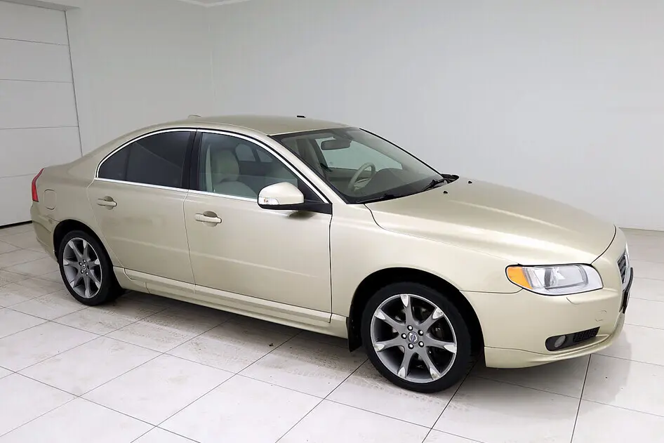 Volvo S80, 3.2, 175 kW, petrol, automatic, four-wheel drive