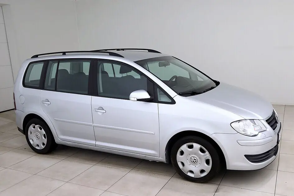 Volkswagen Touran, 1.6, 75 kW, petrol, manual, front-wheel drive