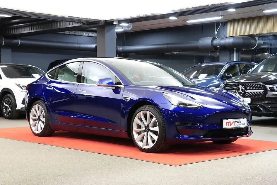 Tesla Model 3, 155 kW, electric, four-wheel drive