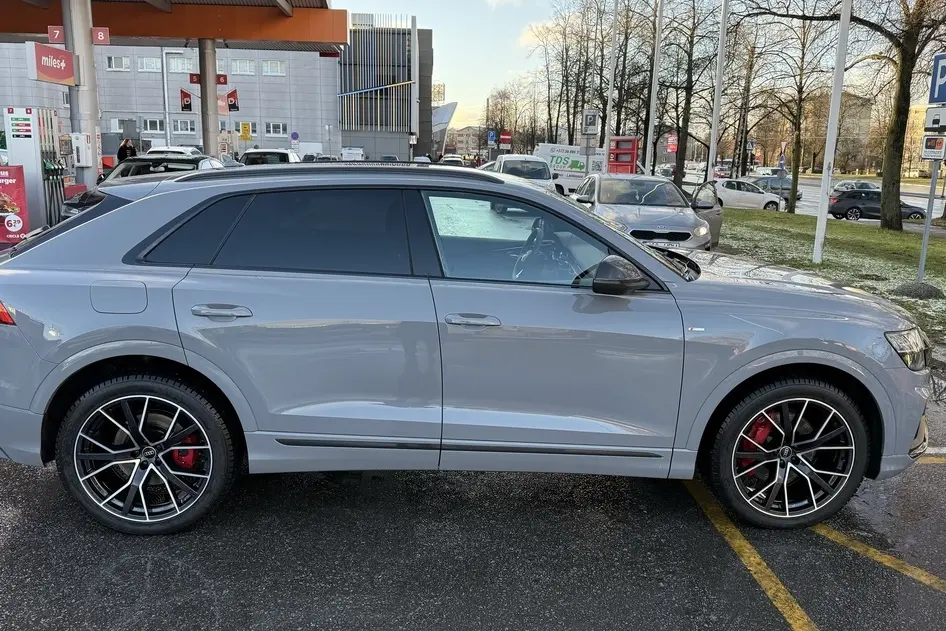 Audi Q8, 3.0, 250 kW, hybrid p+e, automatic, four-wheel drive