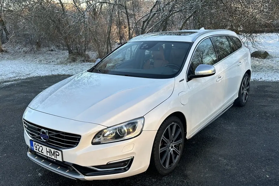 Volvo V60, 2.4, 158 kW, подключаемый гибрид д+э, автомат, полный привод