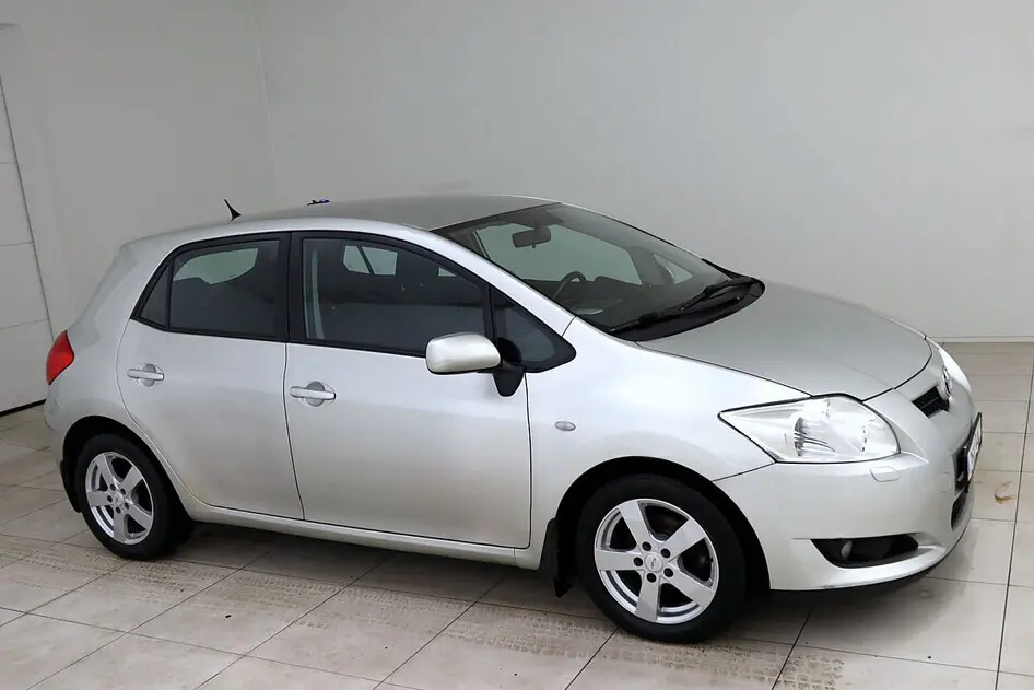 Toyota Auris, 1.6, 91 kW, бензин, механическая, передний привод