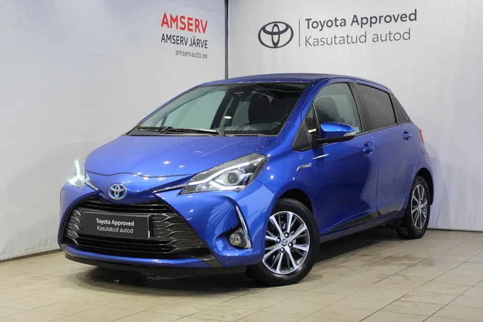 Toyota Yaris, 1.5, 54 kW, гибрид б+э, автомат, передний привод