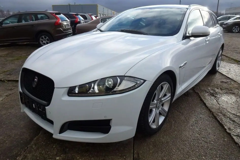 Jaguar XF, 2.2, 147 kW, дизель, автомат, задний привод