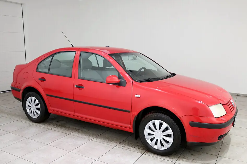 Volkswagen Bora, 1.6, 77 kW, bensiin, manuaal, esivedu