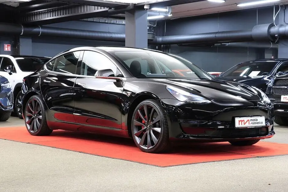 Tesla Model 3, 155 kW, электричество, полный привод