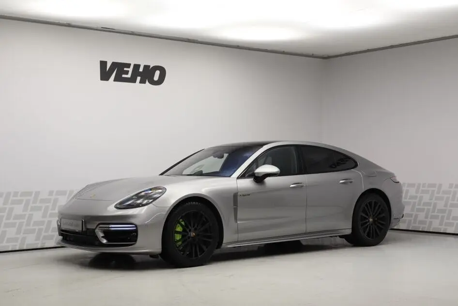 Porsche Panamera, 2.9, 243 kW, гибрид б+э, автомат, полный привод