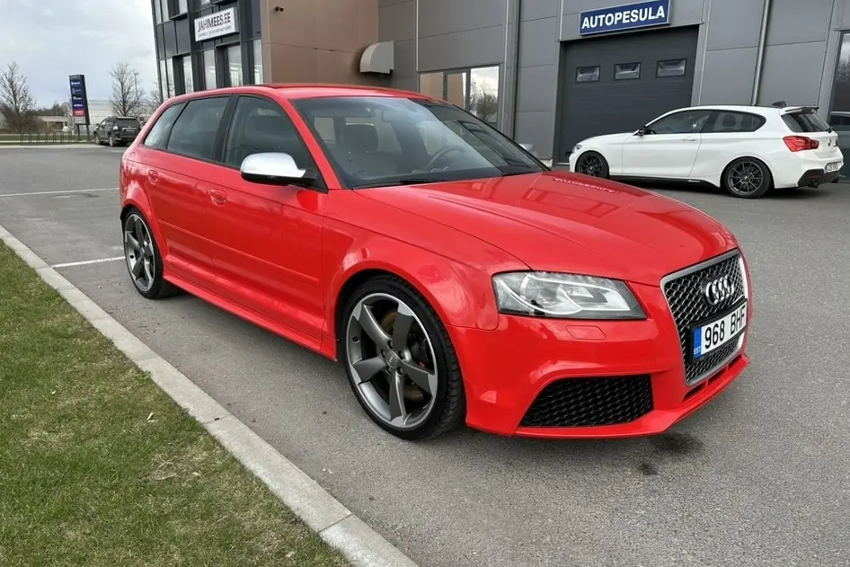 Audi RS3, 2.5, 250 kW, petrol, automatic, four-wheel drive