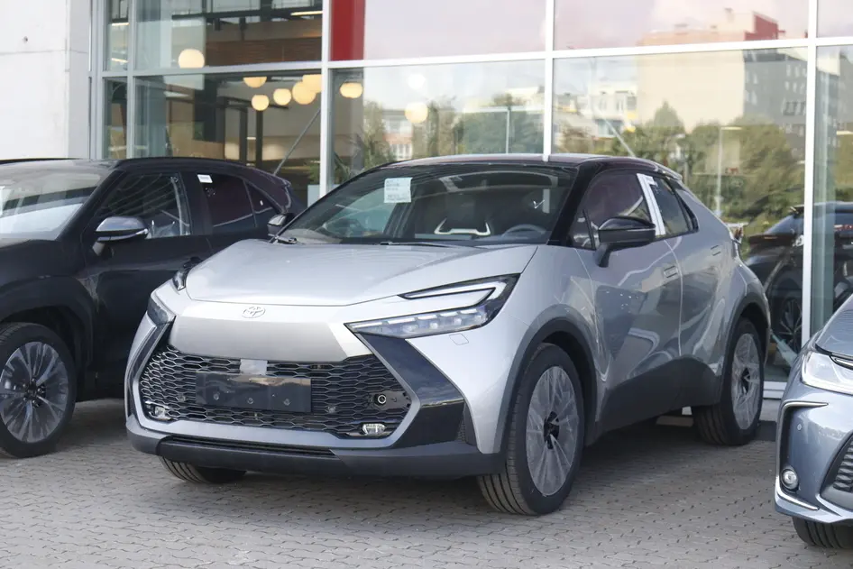 Toyota C-HR, 1.8, 72 kW, hybrid p+e, automatic, front-wheel drive