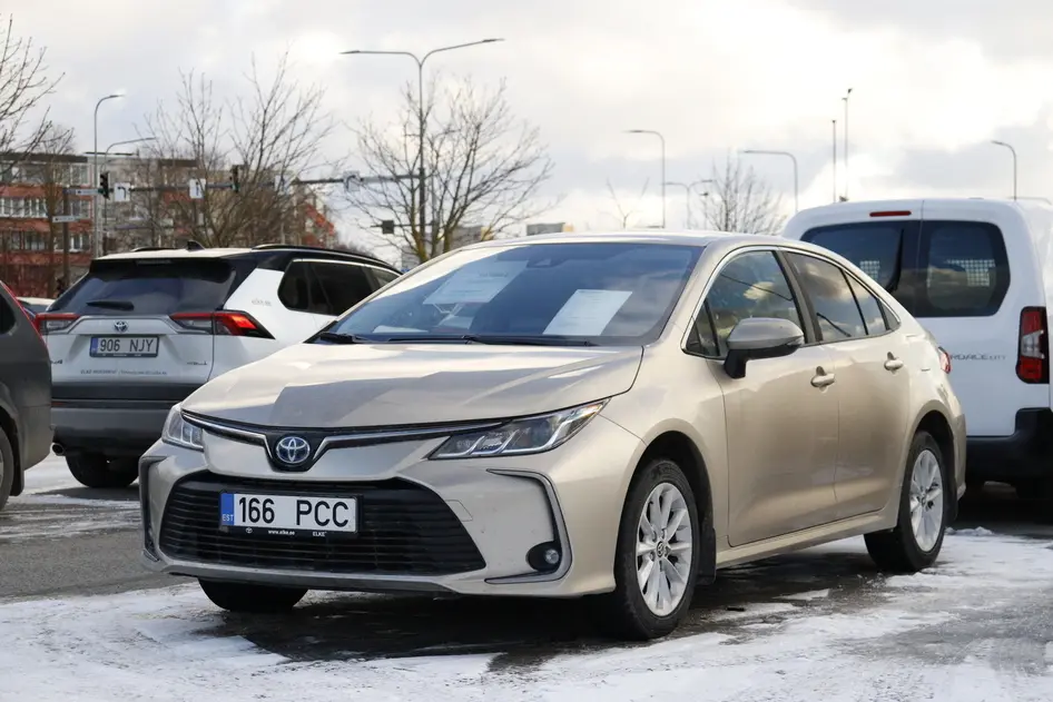 Toyota Corolla, 1.8, 72 kW, hybrid p+e, automatic, front-wheel drive