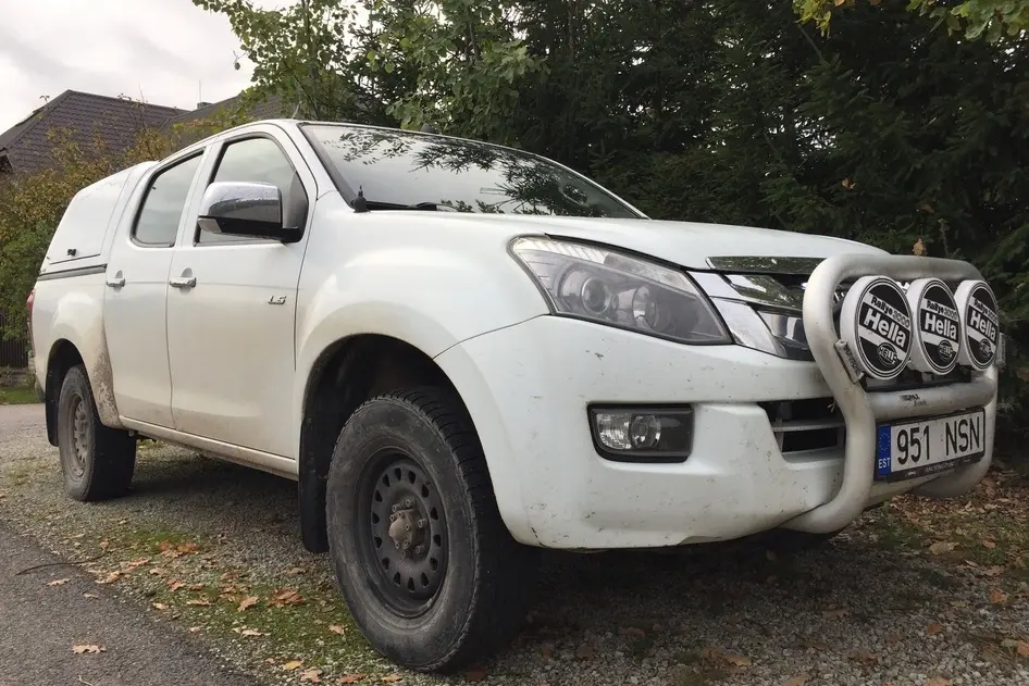 Isuzu D-Max, 2.5, 120 kW, дизель, автомат, полный привод