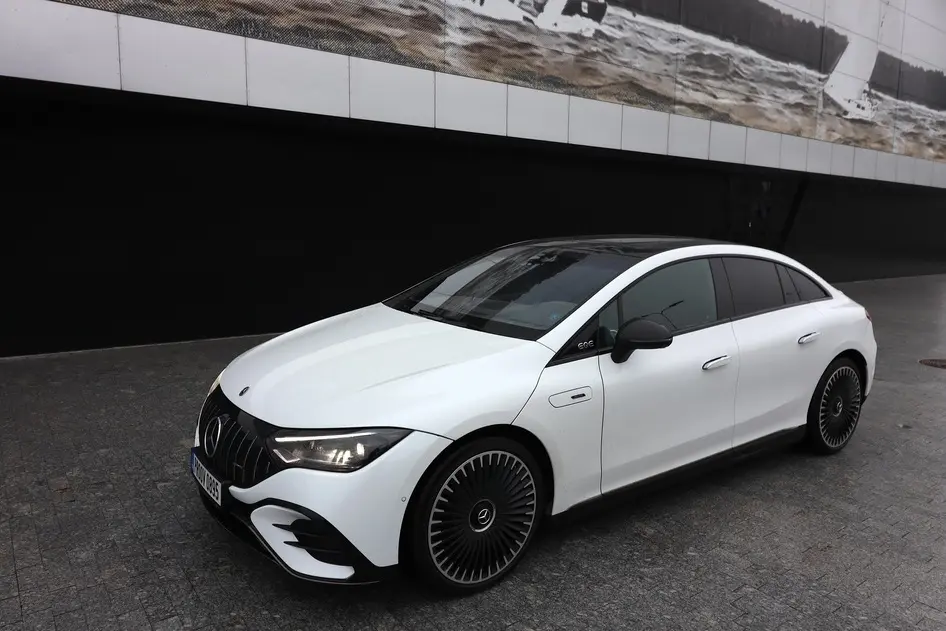 Mercedes-Benz EQE, 350 kW, электричество, автомат, полный привод