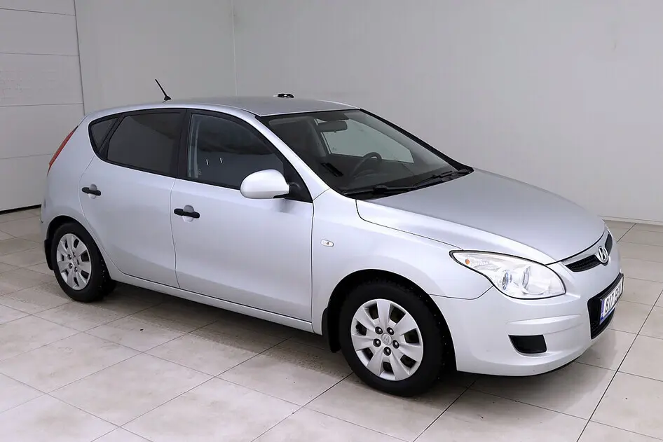 Hyundai i30, 1.6, 66 kW, diesel, manual, front-wheel drive