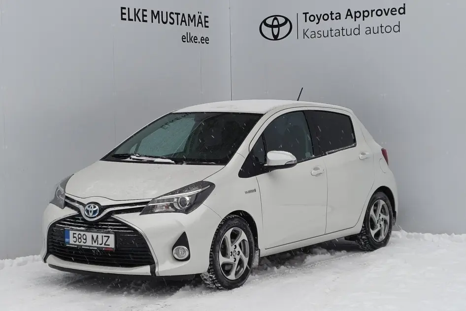 Toyota Yaris, 1.5, 55 kW, гибрид б+э, автомат, передний привод