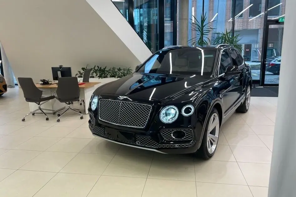 Bentley Bentayga, 6.0, 447 kW, бензин, автомат, полный привод