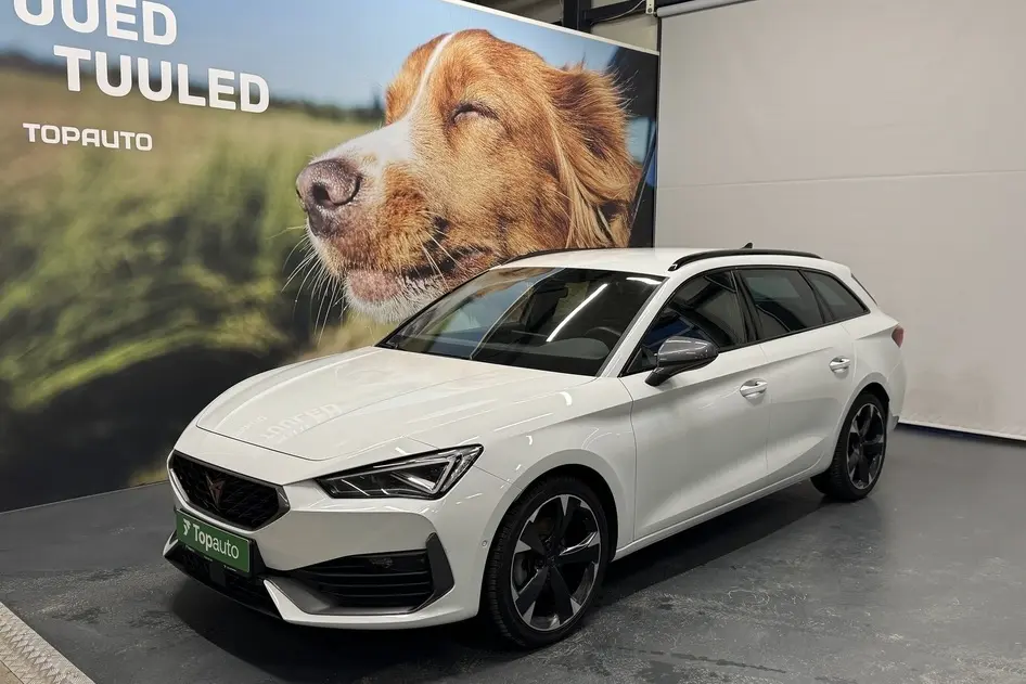 Cupra Leon, 1.5, 110 kW, гибрид б+э, автомат, передний привод