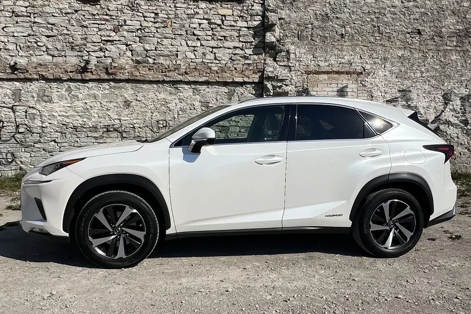 Lexus NX 300h, 2.5, 114 kW, hübriid b+e, automaat, nelikvedu