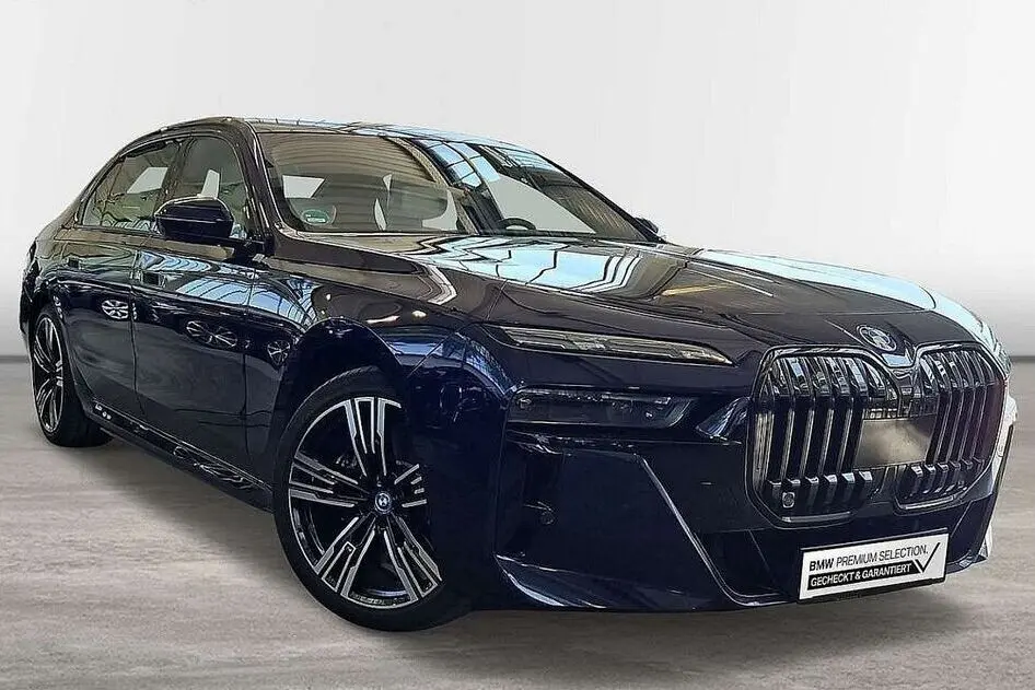 BMW i7, 400 kW, electric, automatic, four-wheel drive