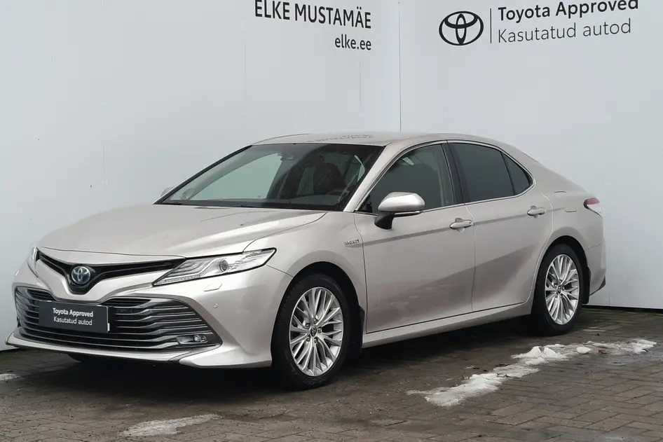 Toyota Camry, 2.5, 131 kW, hybrid, automatic, front-wheel drive