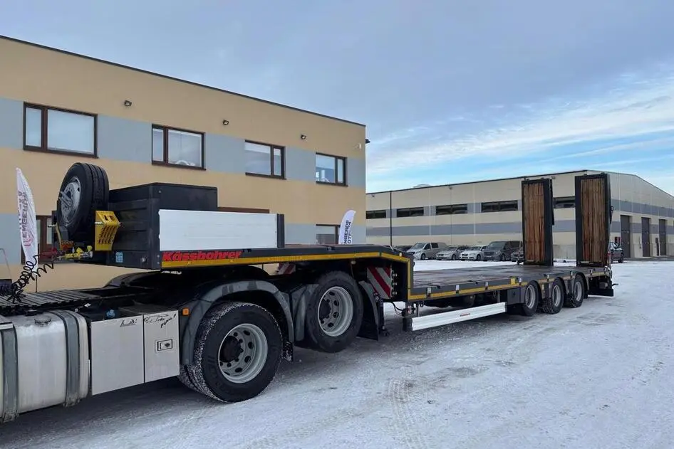 Kässbohrer Lowbed LB3E + STEERING + LIFTING AXLE