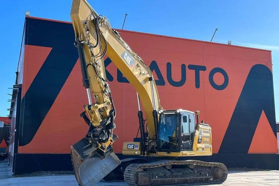 Caterpillar 330, 205 kW, дизель