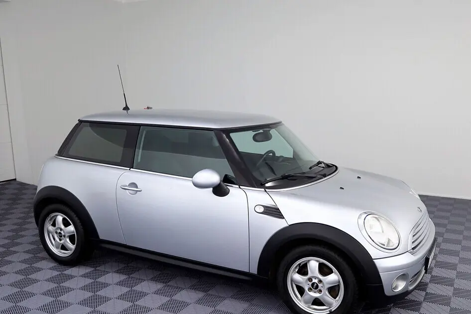 MINI Cooper, 1.4, 70 kW, bensiin, manuaal, esivedu