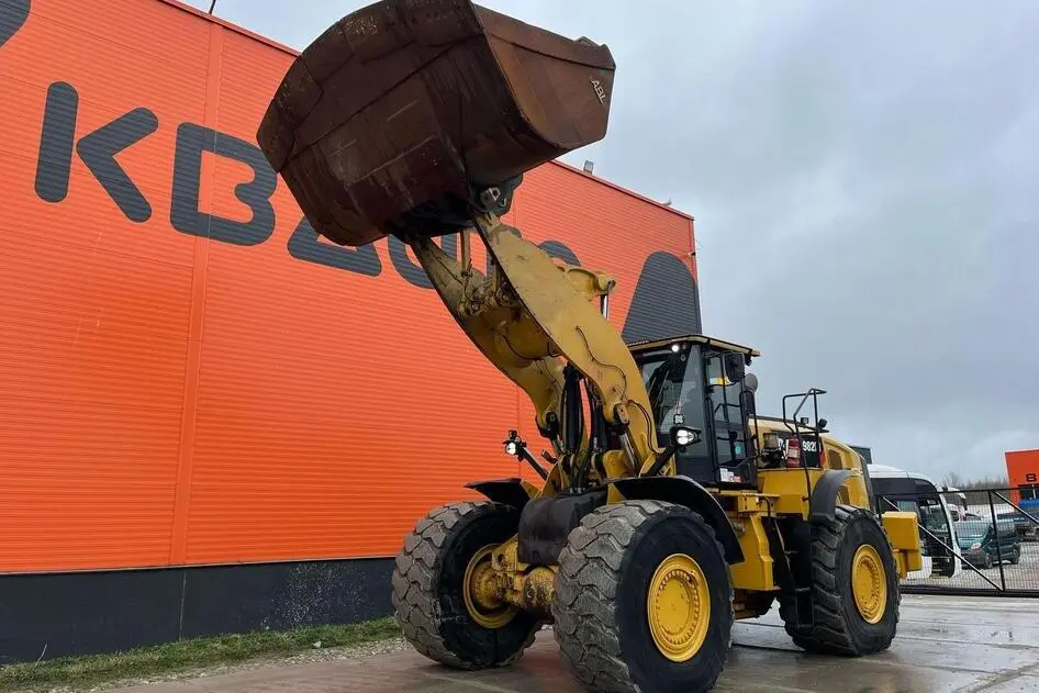 Caterpillar 982 M 4x4, 321 kW, diisel, automaat