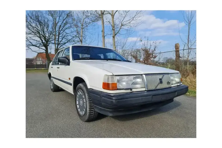Volvo 940, 96 kW, petrol, automatic, rear-wheel drive
