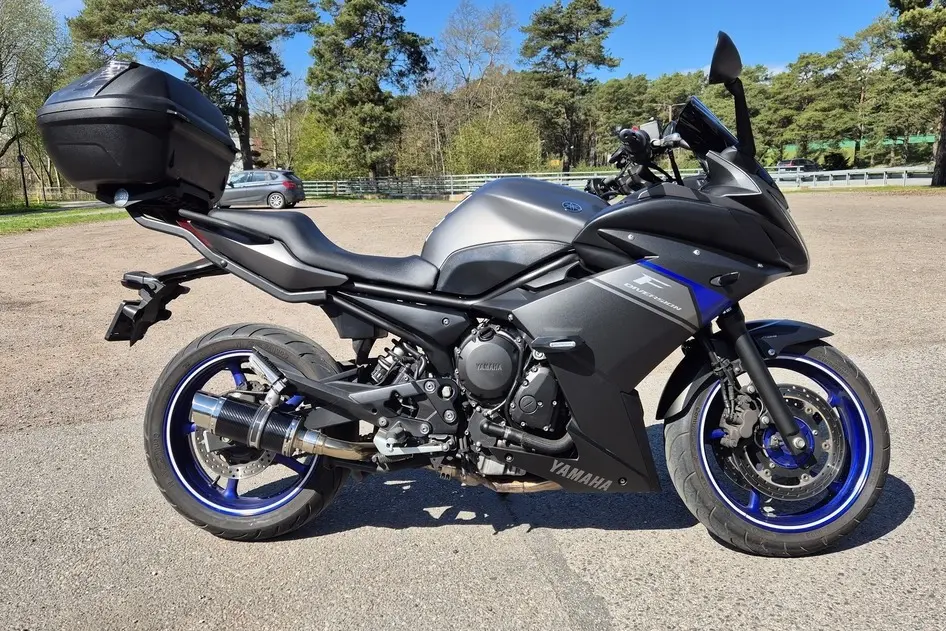 Yamaha XJ6, 0.6, 57 kW, bensiin, manuaal, tagavedu