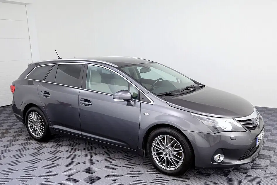 Toyota Avensis, 2.2, 110 kW, дизель, автомат, передний привод