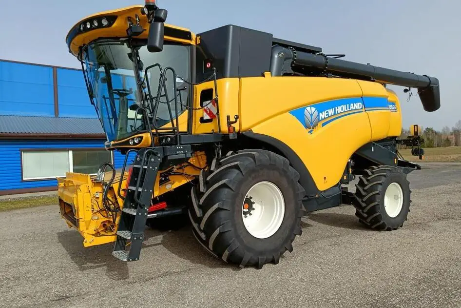 New Holland CX 8.85, 330 kW, diisel