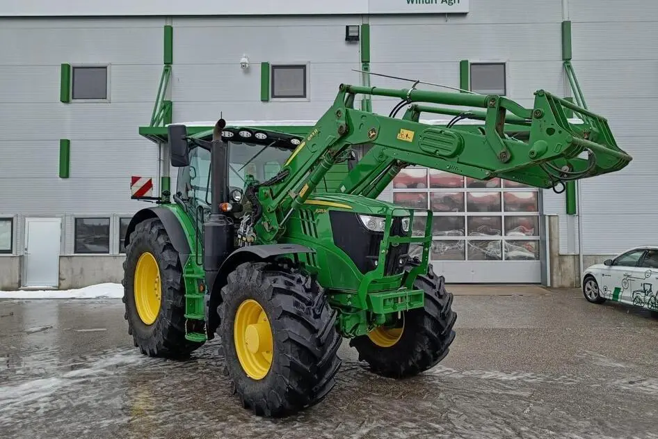 John Deere 6215R, 188 kW, дизель, автомат