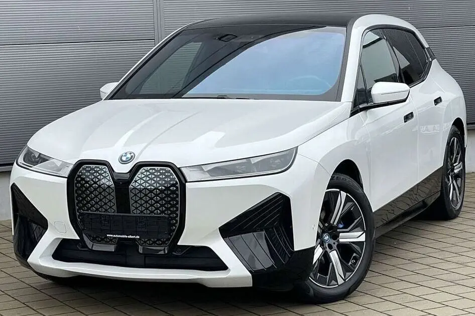 BMW iX, 385 kW, elekter, nelikvedu
