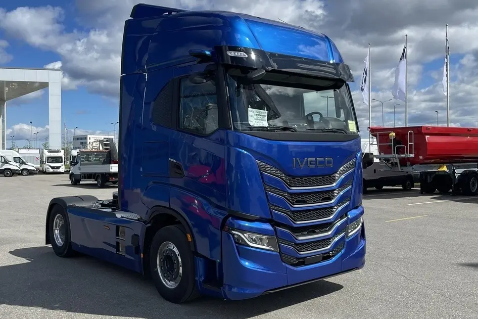 Iveco S-Way, 12.9, 368 kW, diisel, automaat, tagavedu