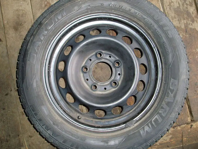 Ratas (velg + rehv) 15X6 185/65R15