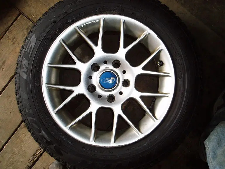 Ratas (velg + rehv) 15X7 195/65R15