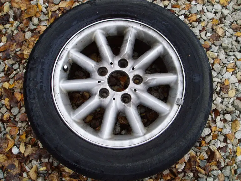 Ratas (velg + rehv) 15X7 205/60R15